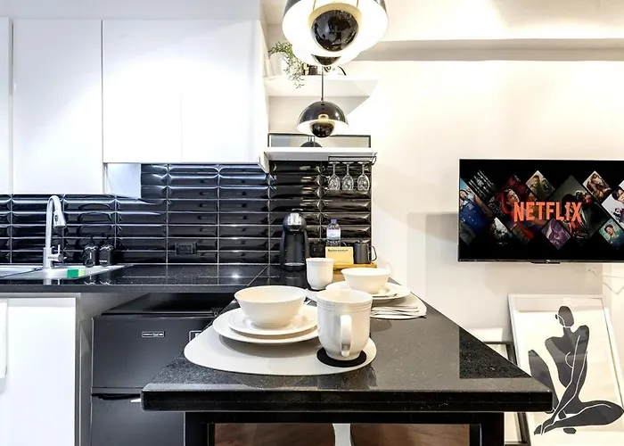New! Beautiful Studio In Greenbelt Makati